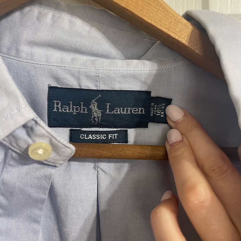 Button down - Picture 2 of 2